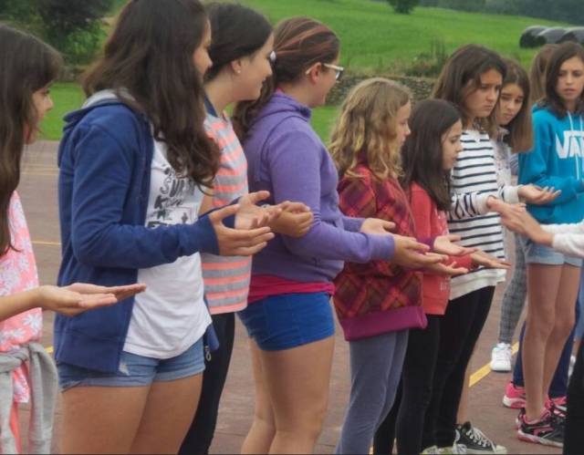  Putting their hands